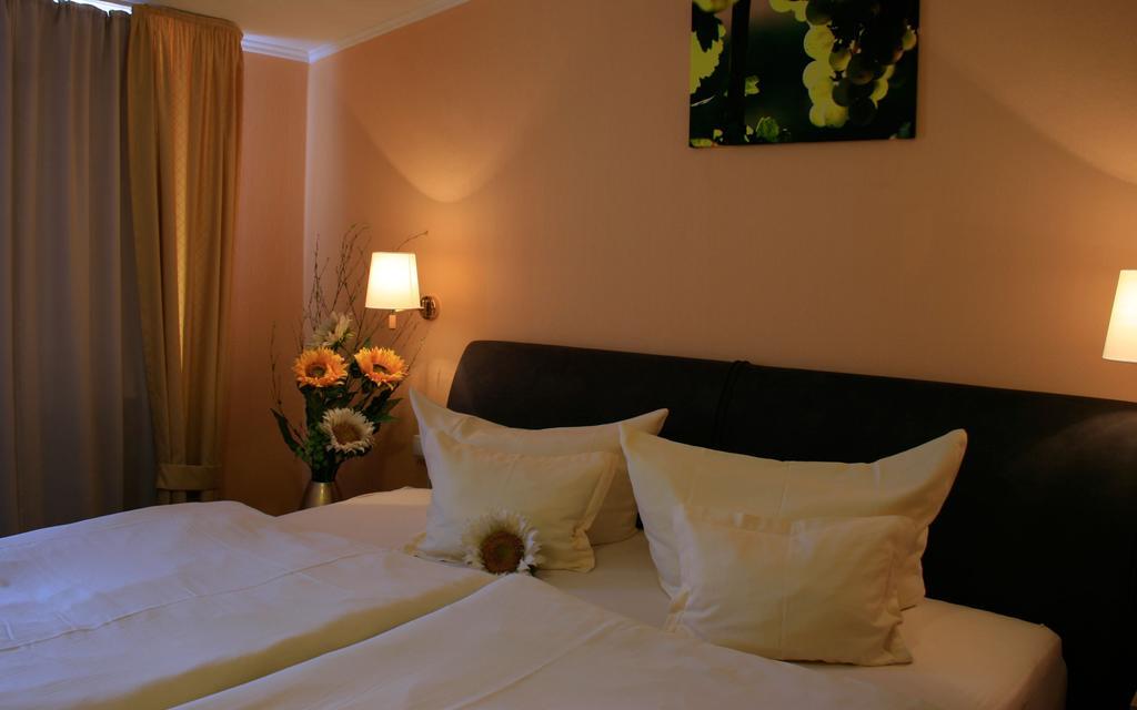 Weinhotel Sonnenschein Ernst Room photo